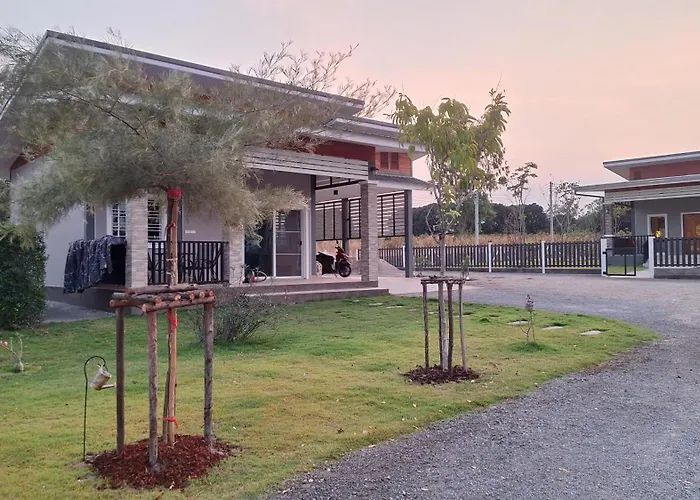 บ้านน้ำผึ้งโฮมสเตย์ สวนผึ้ง
