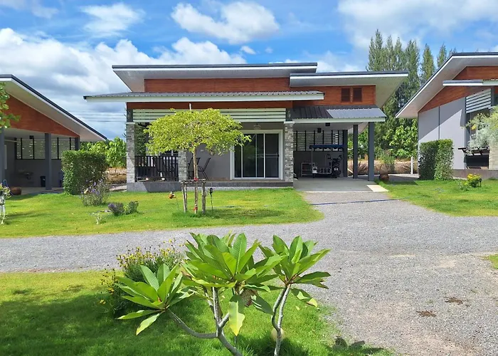 วันหยุดที่บ้าน บ้านน้ำผึ้งโฮมสเตย์ สวนผึ้ง